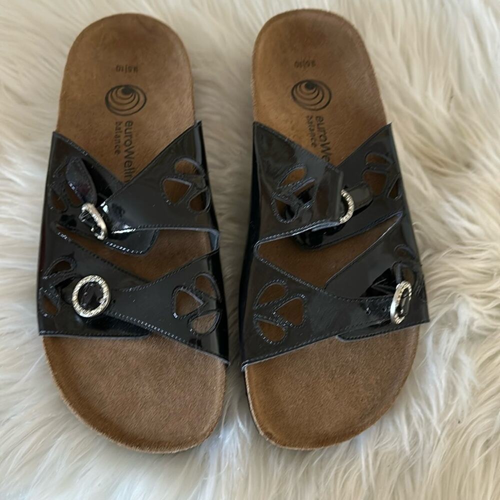 EuroWellness Balance | Black Patent Leather Sandals Size 9.5/10